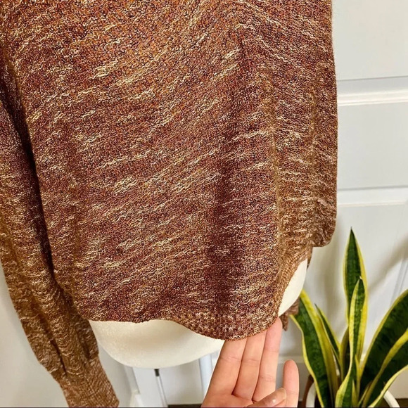 NEW Abound Cropped Hoodie Long Sleeve Sweater - Picture 3 of 11